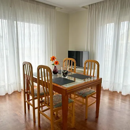 Avenida De Leon - En La Playa Apartment